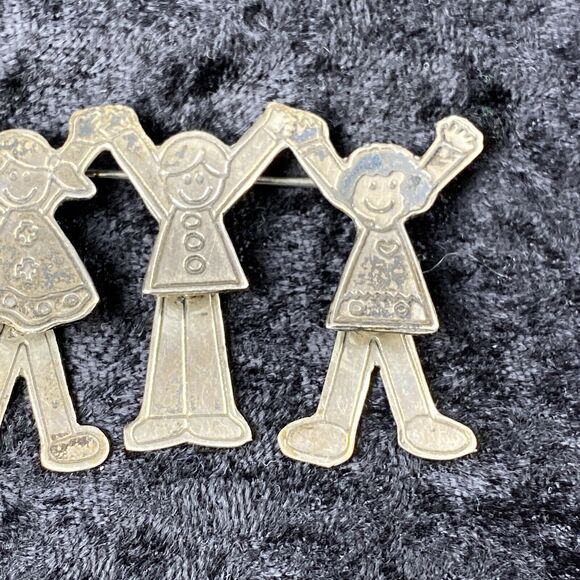 Vintage EFS Sterling Sliver 3 Children Holding Hands Brooch Dangle Legs Teacher - Picture 3 of 7